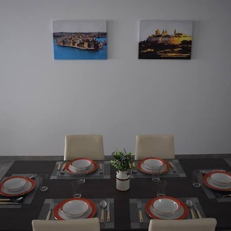 Lovely 3-Bedroom Apartment In L-Iklin Ngoại thất bức ảnh