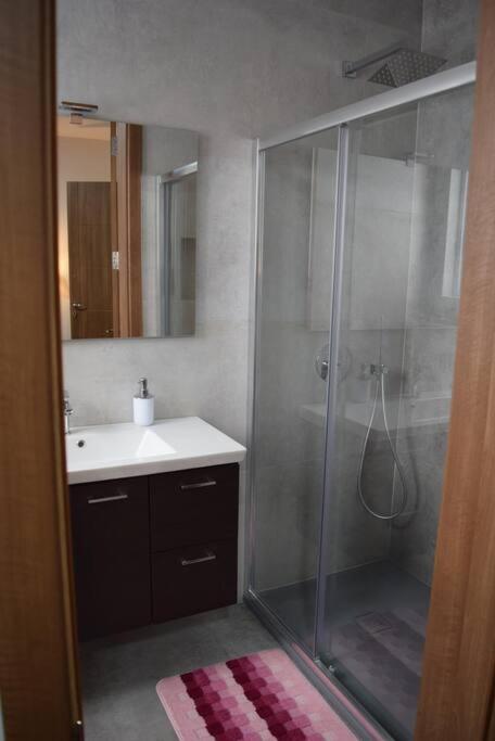 Lovely 3-Bedroom Apartment In L-Iklin Ngoại thất bức ảnh