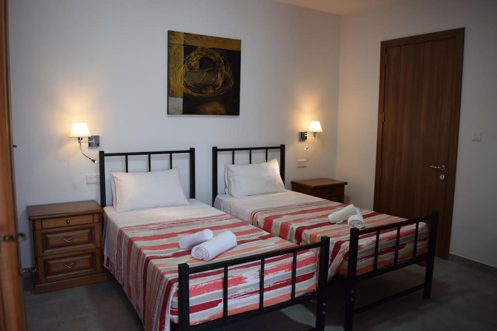 Lovely 3-Bedroom Apartment In L-Iklin Ngoại thất bức ảnh