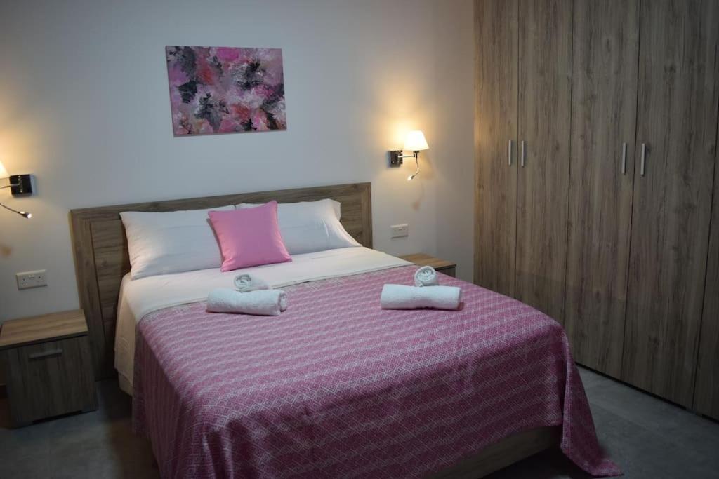 Lovely 3-Bedroom Apartment In L-Iklin Ngoại thất bức ảnh